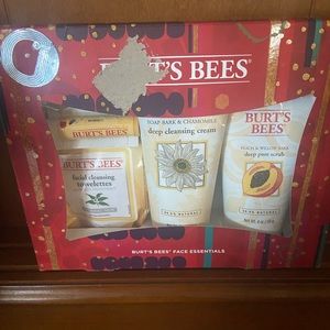 Burt’s Bees Face Essentials